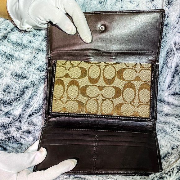 GUC - COACH SIGNATURE STRIPE CHECKBOOK WALLET W/ORIGINAL TAGS (47852) - Picture 3 of 3